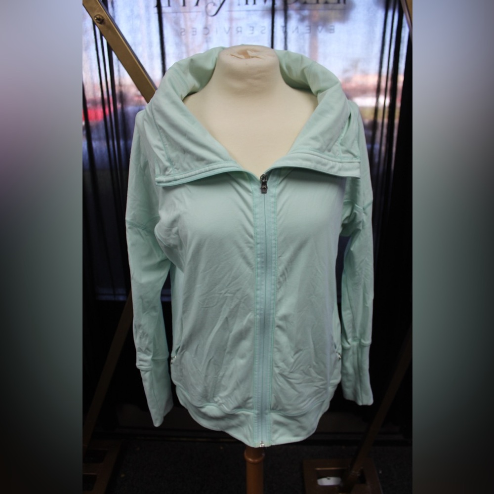 Lululemon Pump It Up Jacket Women's Mint Moment Size 10